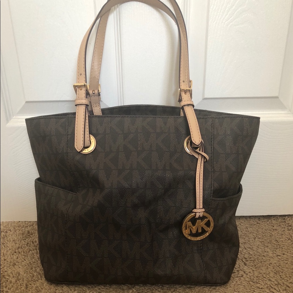 Guaranteed Authentic Michael Kors purse
